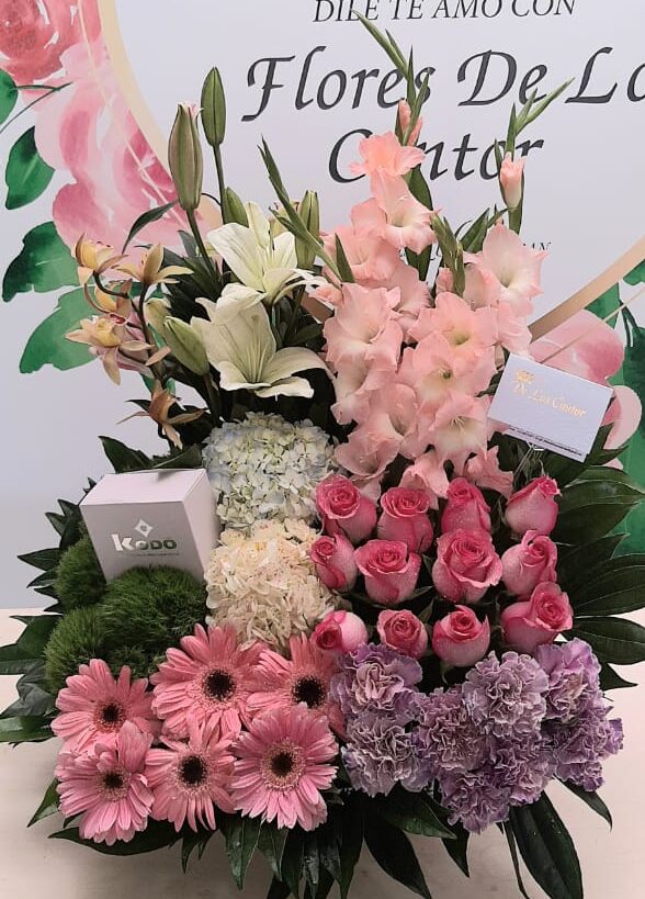 Arreglo Floral Cuadritos de Amor - Envíos Gratis a Chía- Flores de los  Cantor