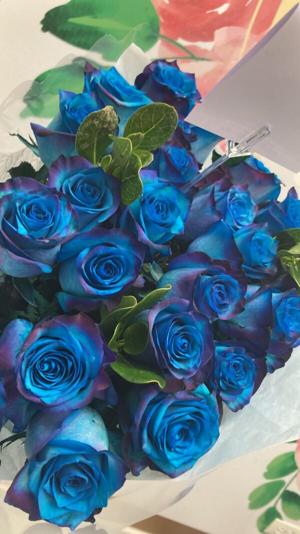 Bouqueth 24 rosas azul oscuro